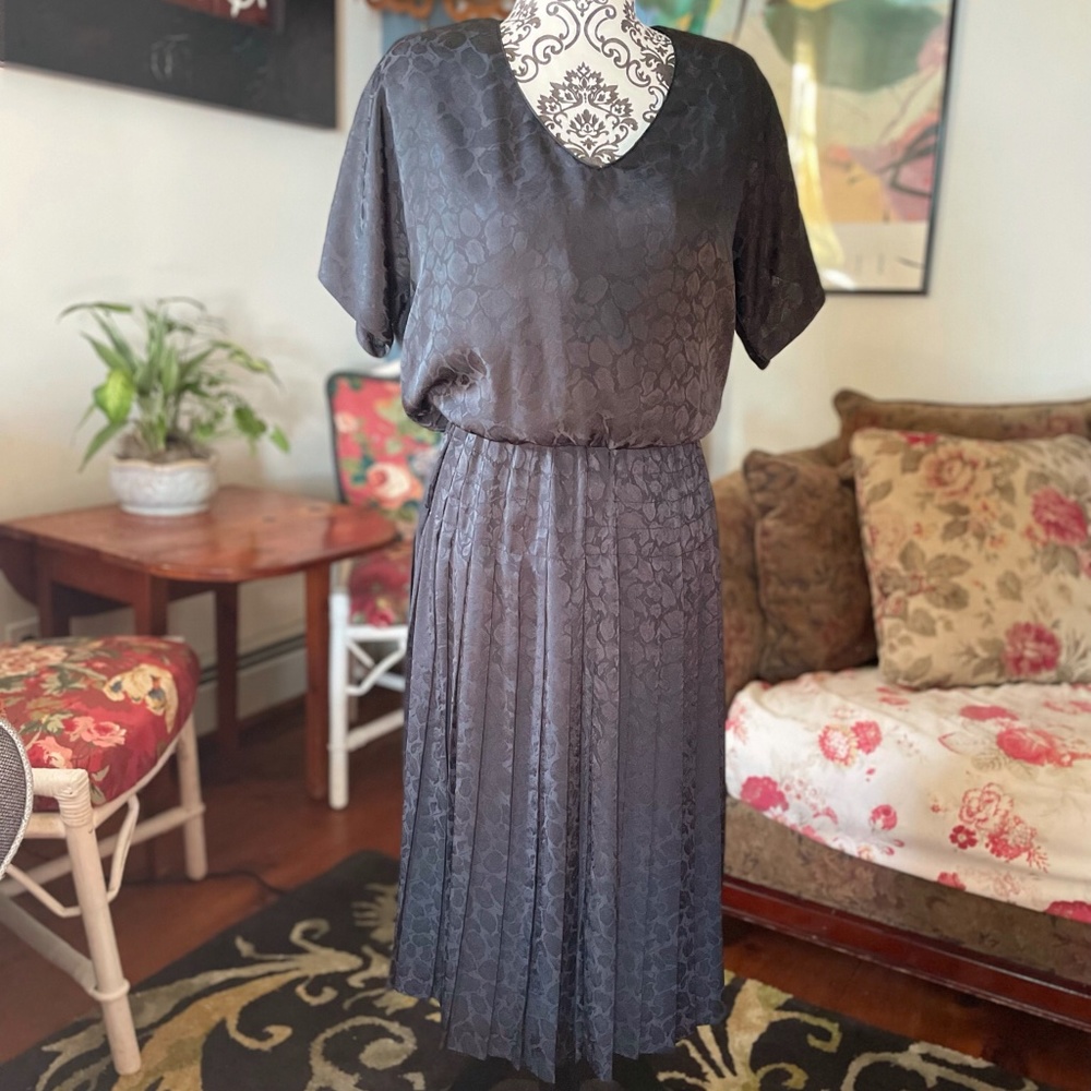Vintage Diane Von Furstenburg 80’s dres pleated 6 - Picture 2 of 12